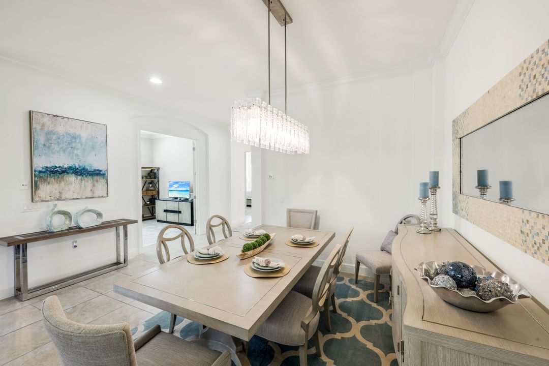 9539 Campanile Cir, Naples, FL 34114