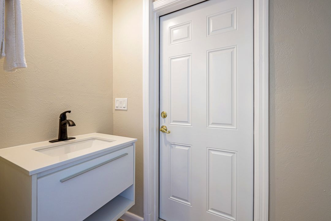 1720 Cascade Way, North Fort Myers, FL 33917