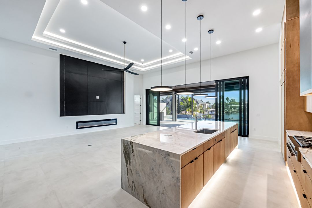 122 SW 58th St, Cape Coral, FL 33914