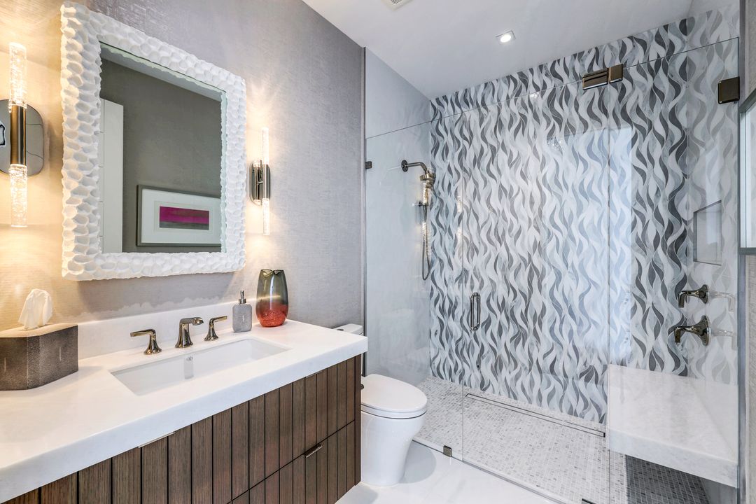 403 Neapolitan Way, Naples, FL 34103