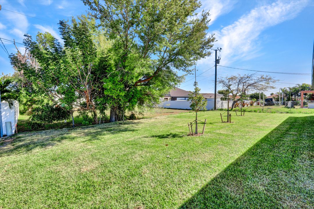 1205 NE 12th St, Cape Coral, FL 33909