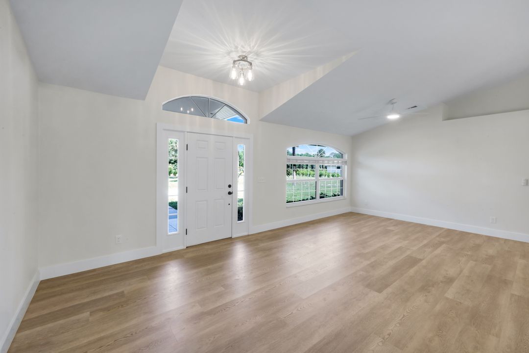 3060 70th St SW, Naples, FL 34105
