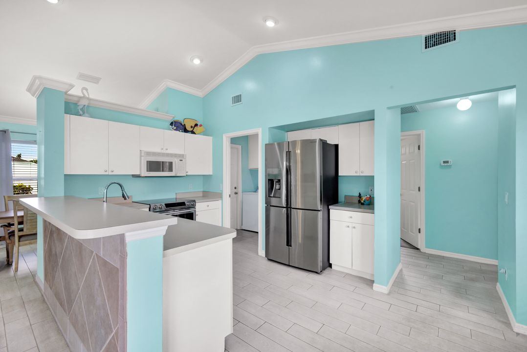 1718 SW 12th Ln, Cape Coral, FL 33991