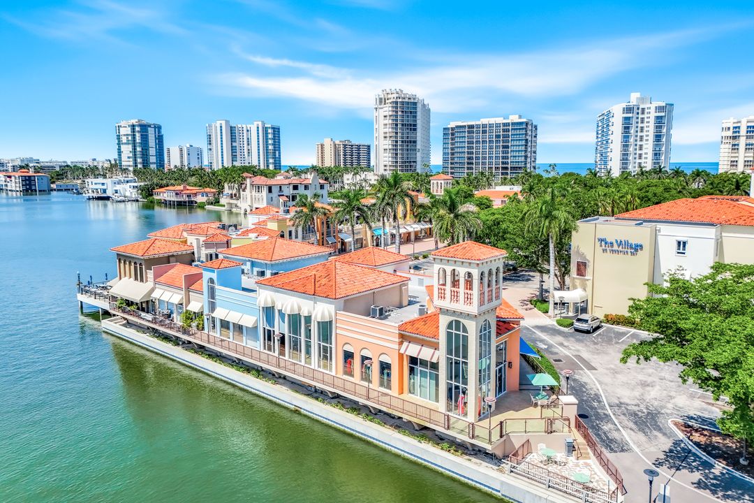 250 Park Shore Dr #601, Naples, FL 34103