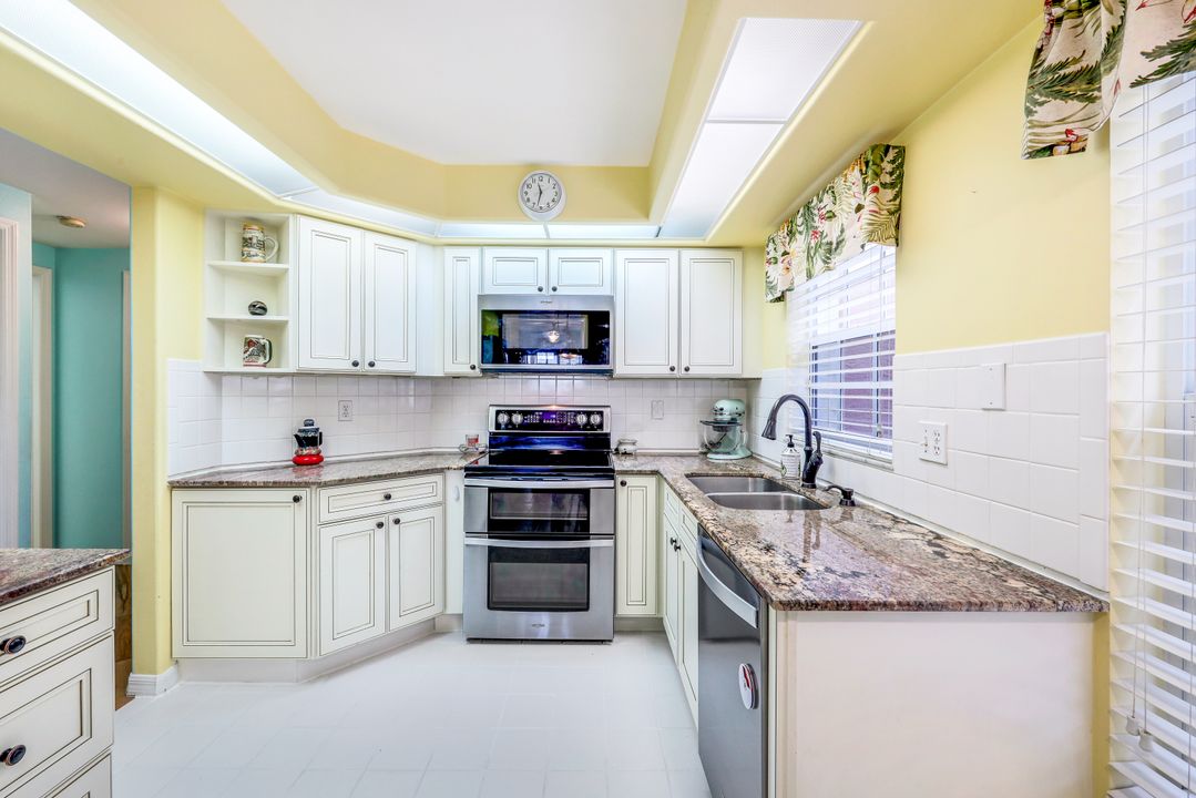 28068 Cavendish Ct  #2301, Bonita Springs, FL 34135