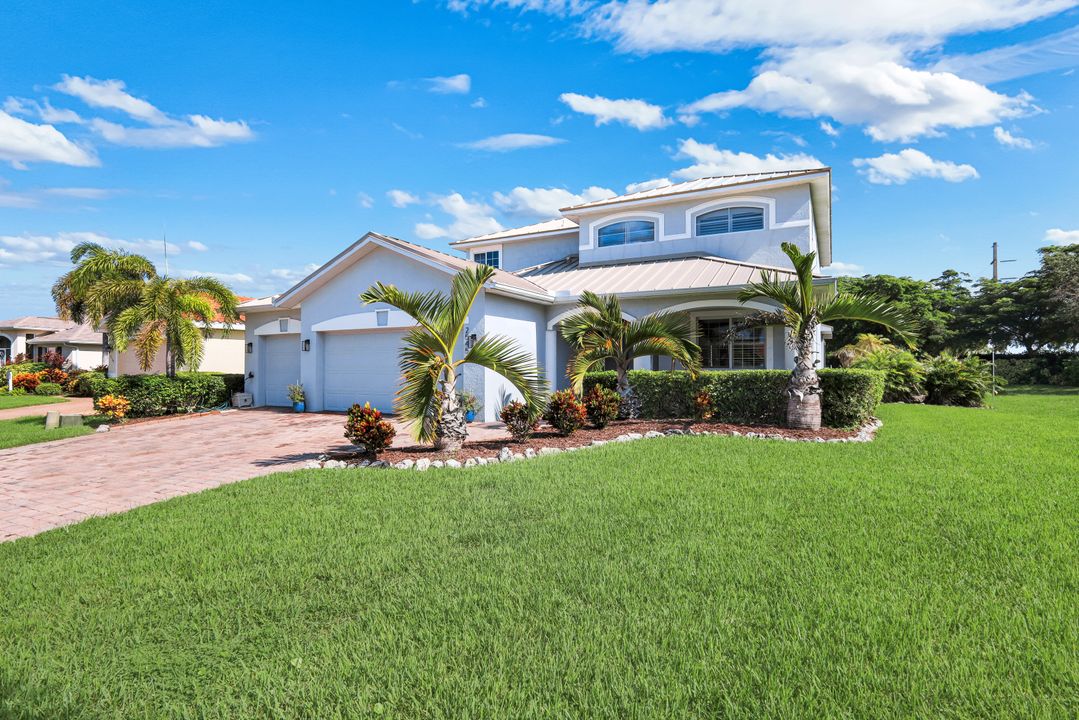 2545 Ashbury Cir, Cape Coral, FL 33991