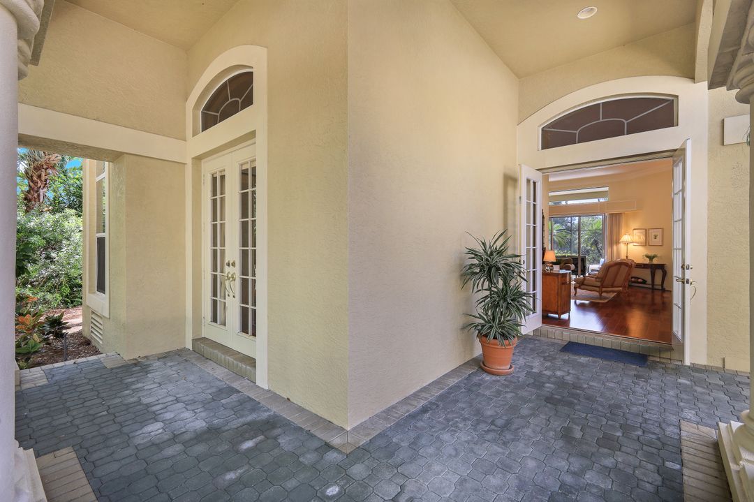 12134 Collier's Reserve Dr, Naples, FL 34110