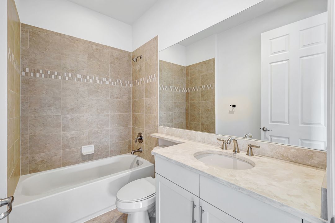 3430 Tigris Ln, Naples, FL 34119