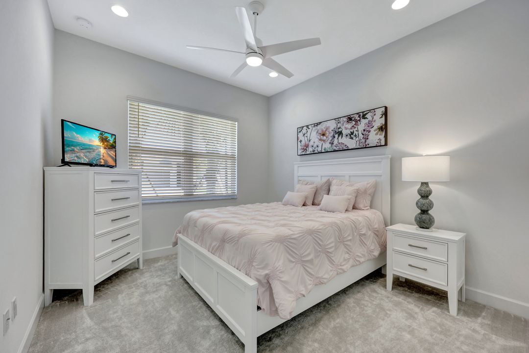 12418 Dahlia Ct, Naples, FL 34120