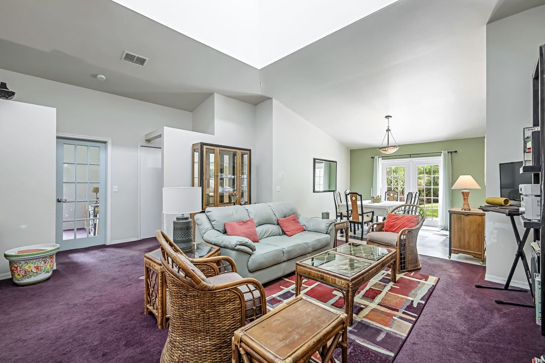 2971 6th St NW, Naples, FL 34120