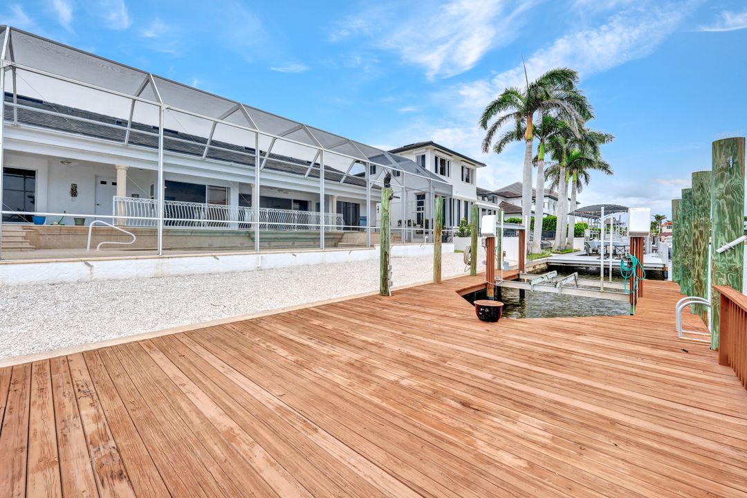 396 Conners Ave, Naples, FL 34108