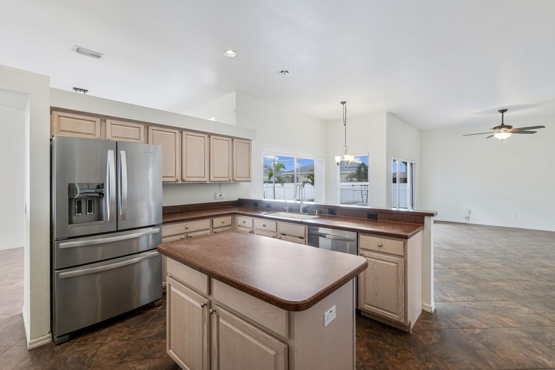 1728 NW 7th Ave, Cape Coral, FL 33993