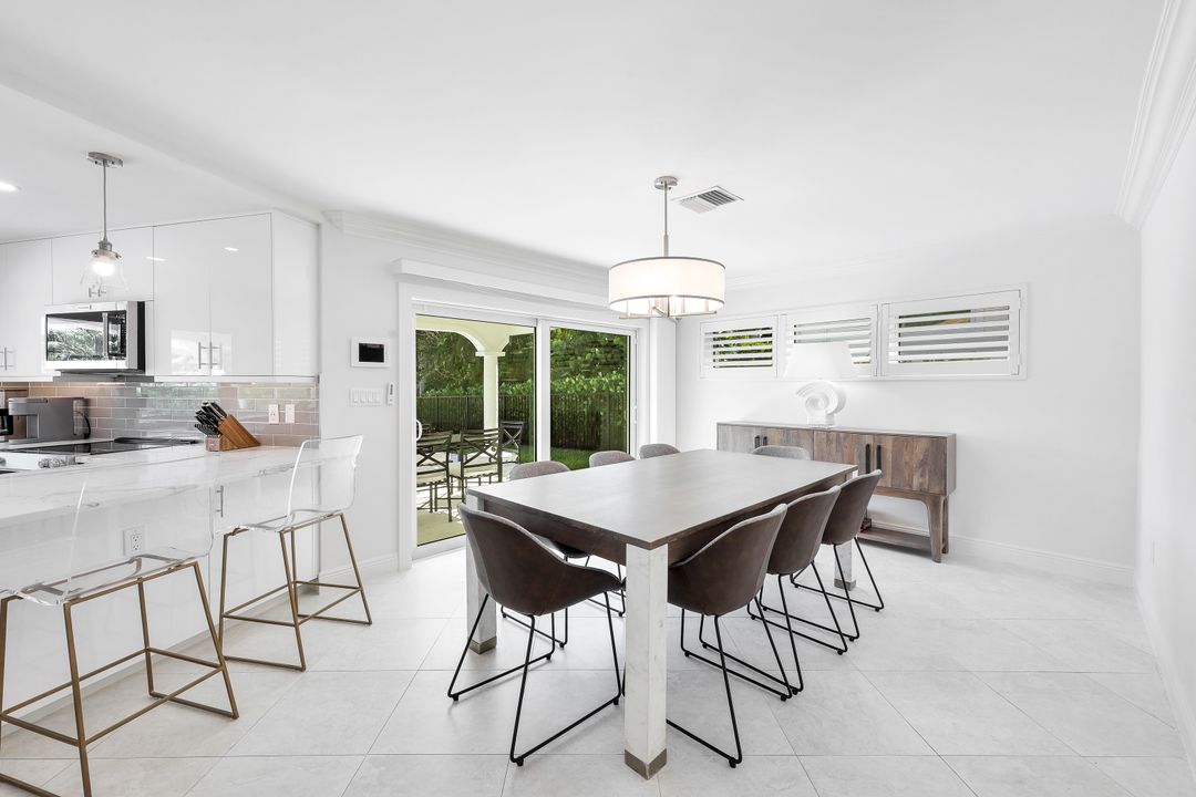 1522 Pelican Ave, Naples, FL 34102