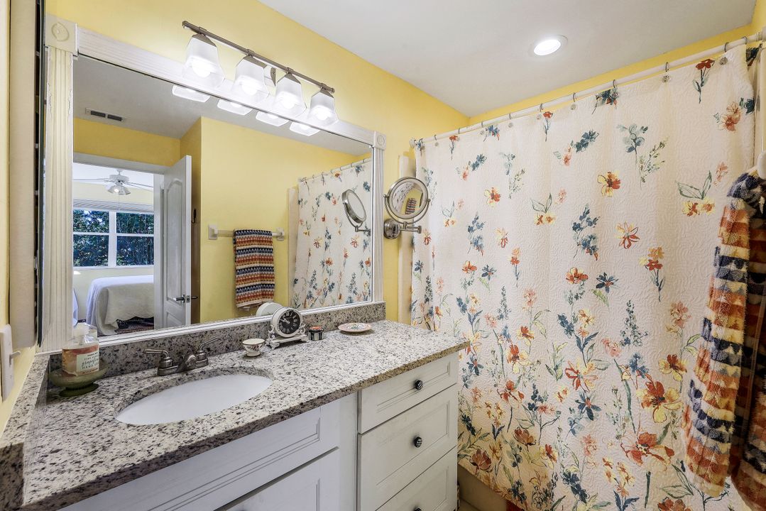 1308 Mainsail Dr #912, Naples, FL 34114