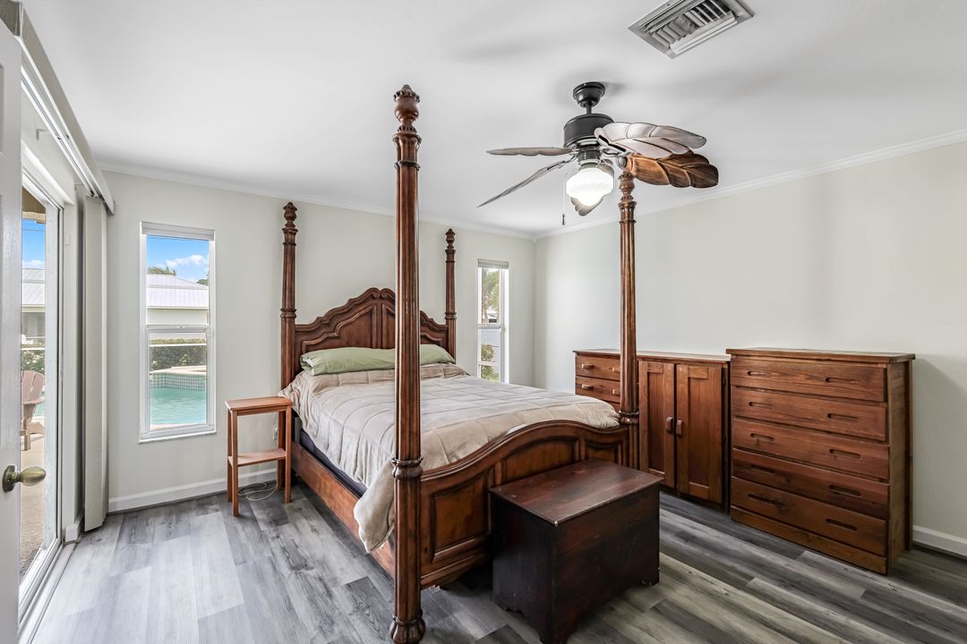 1933 SW 38th St, Cape Coral, FL 33914