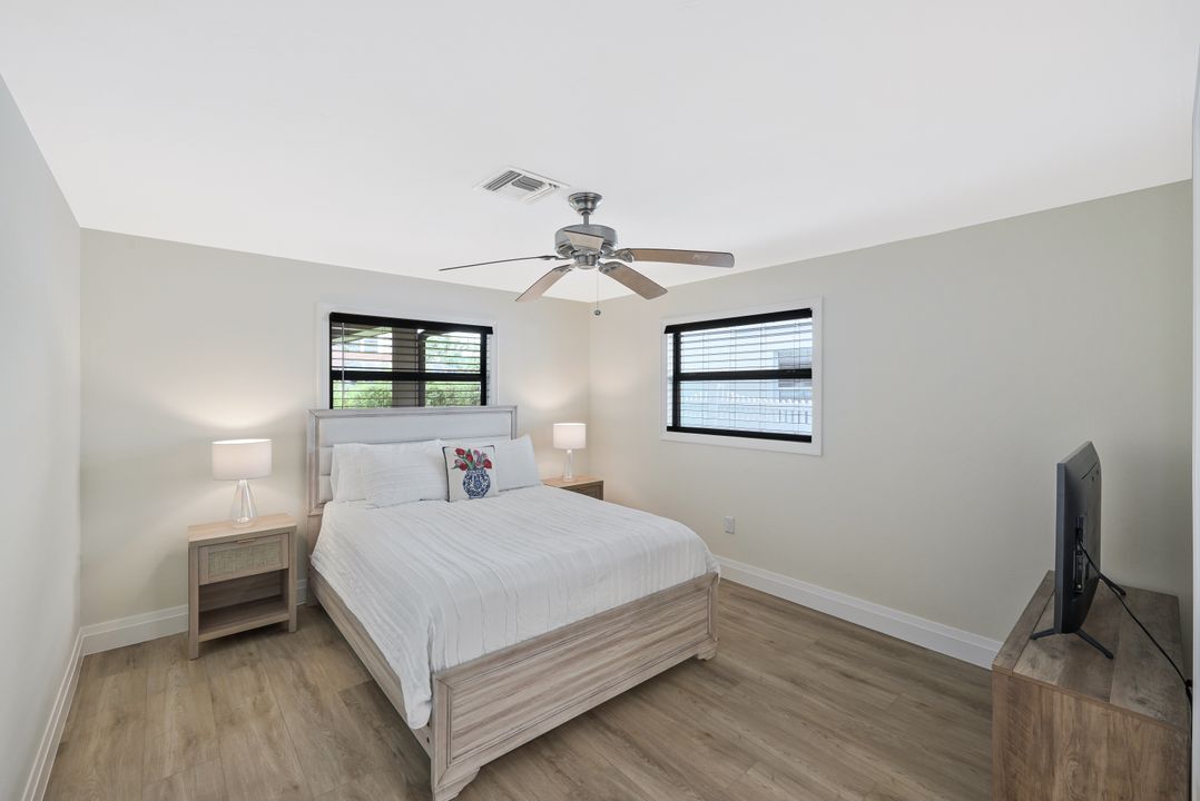 480 Oak Ave, Naples, FL 34108