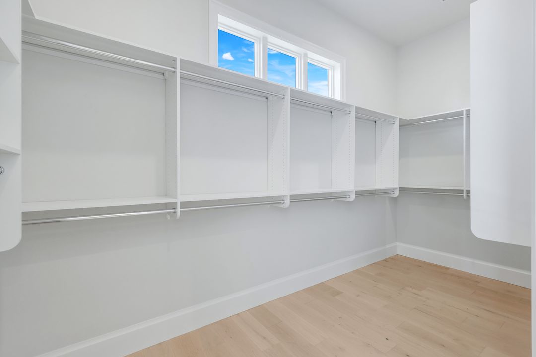 713 Nautilus Ct, Marco Island, FL 34145