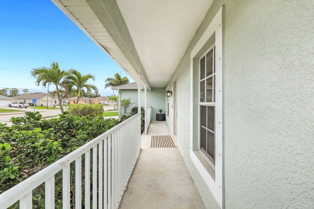 3322 Oasis Blvd, Cape Coral, FL 33914