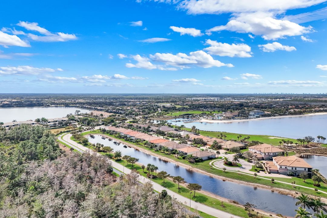 9065 Siesta Bay Dr, Naples, FL 34120