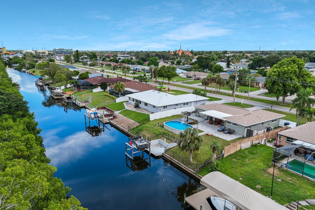 1317 Everest Pkwy, Cape Coral, FL 33904