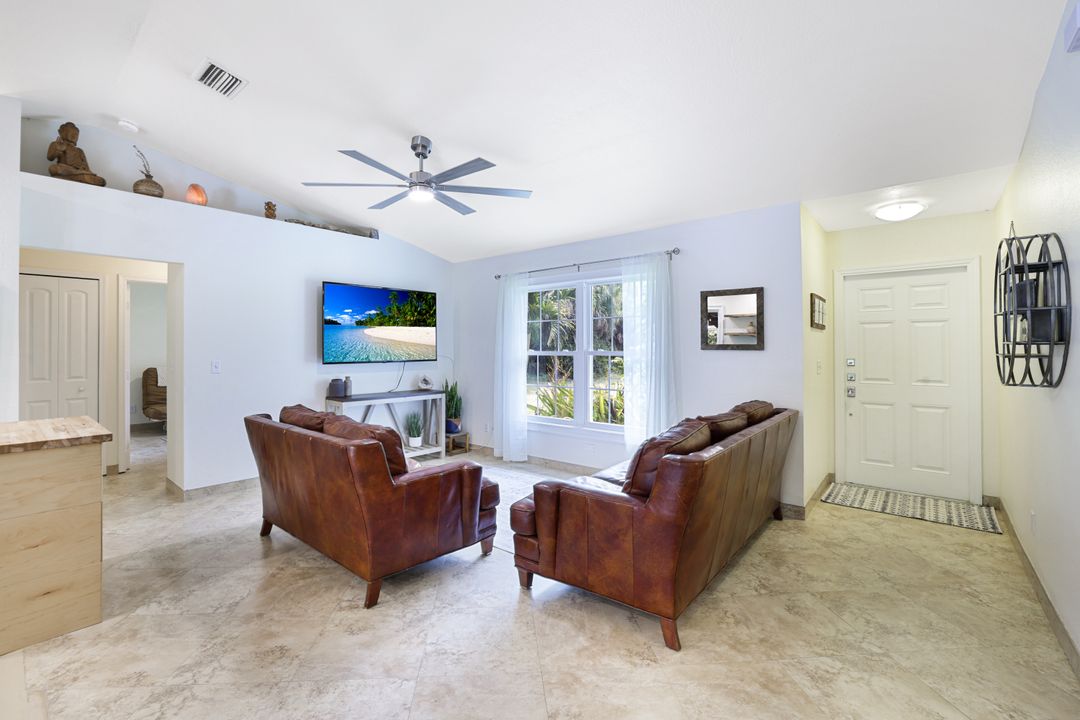 4710 1st Ave NW, Naples, FL 34119