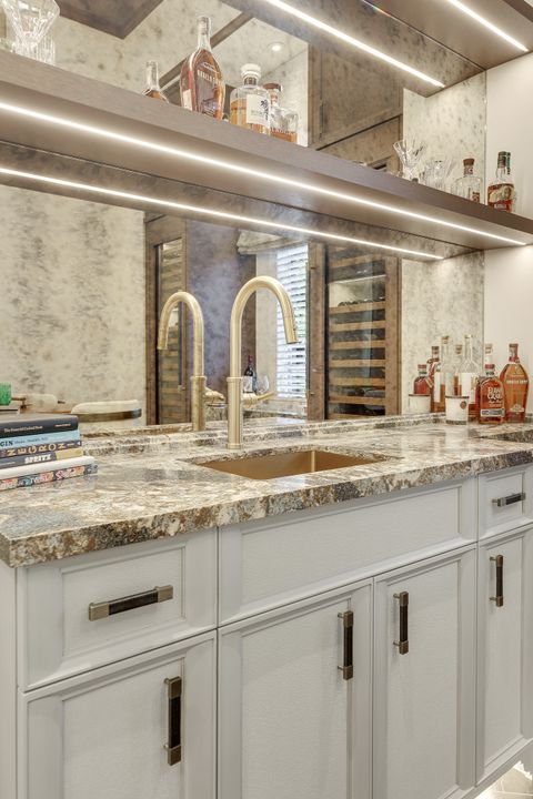 8871 Shenendoah Cir, Naples, FL 34113
