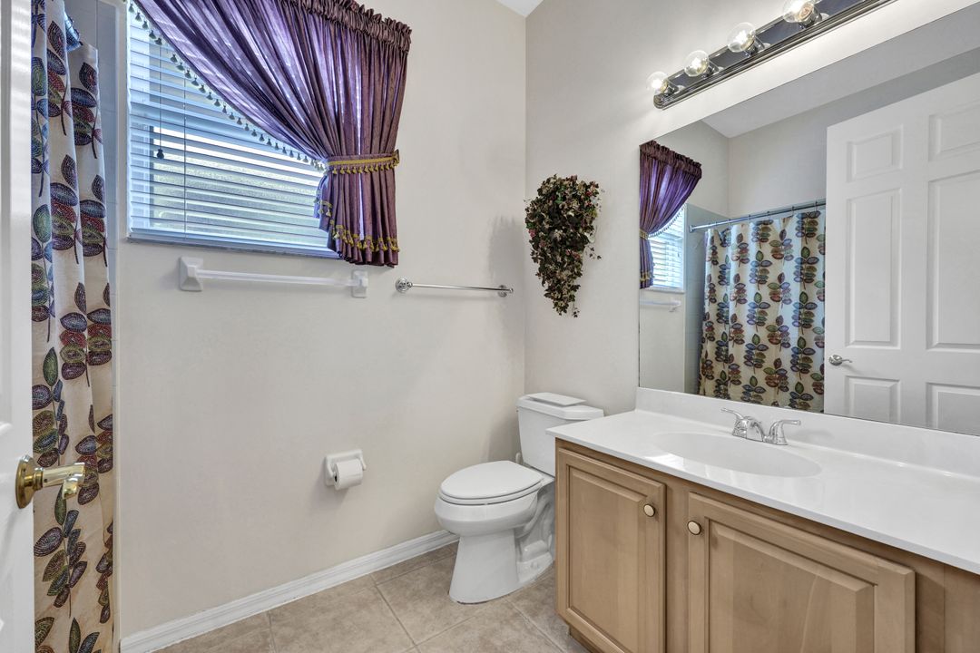 818 Grafton Ct, Naples, FL 34104
