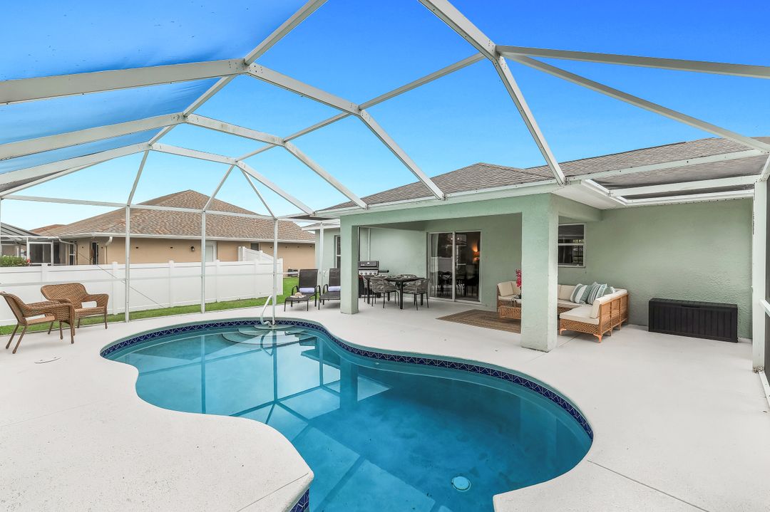 3322 Oasis Blvd, Cape Coral, FL 33914