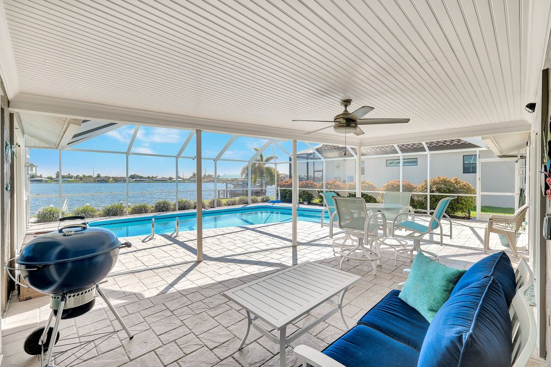809 SW 2nd Ave, Cape Coral, FL 33991