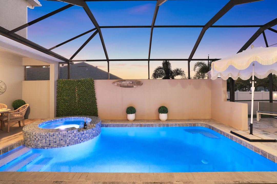 531 105th Ave N, Naples, FL 34108