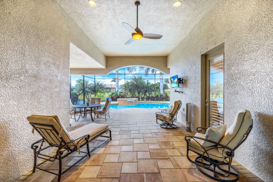 9973 Alhambra Ln, Bonita Springs, FL 34135