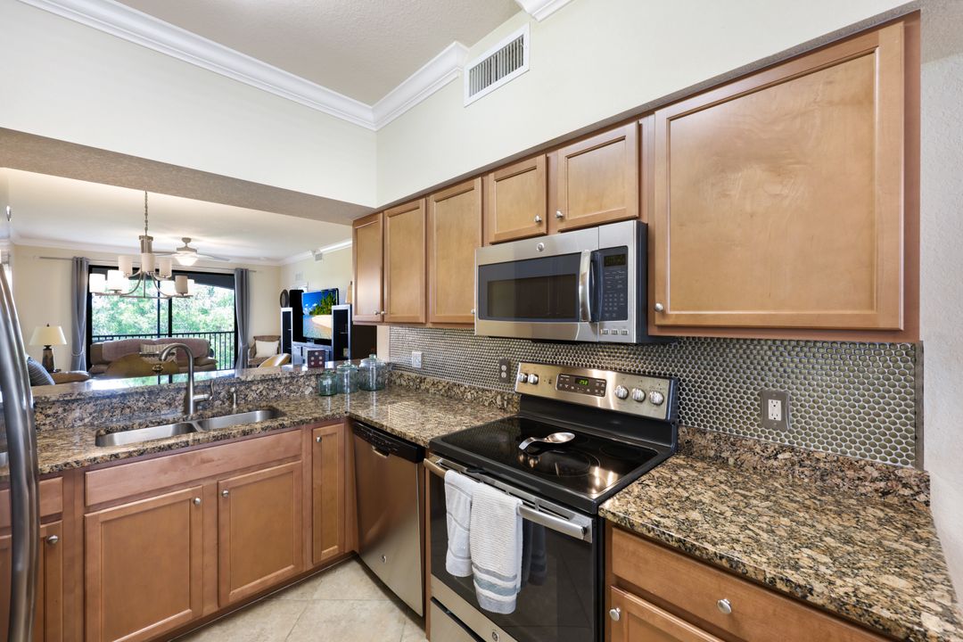 9826 Giaveno Cir #1534, Naples, FL 34113