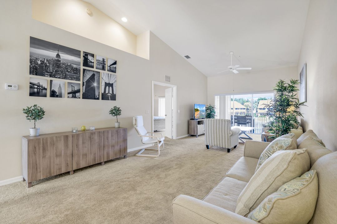 2373 Hidden Lake Ct #10, Naples, FL 34112