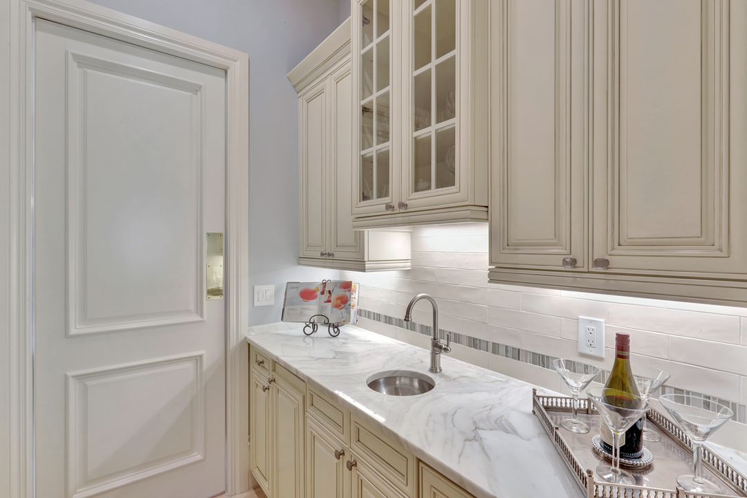 3118 Dahlia Way, Naples, FL 34105