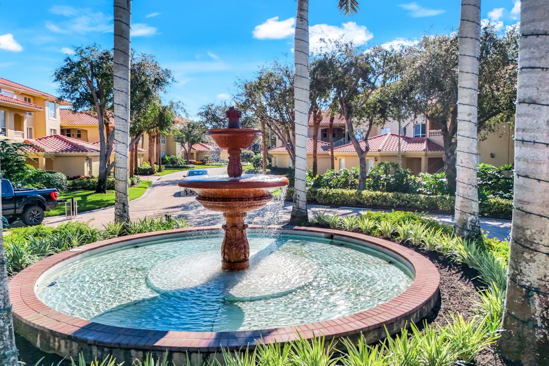 1840 Les Chateaux Blvd #4201, Naples, FL 34109