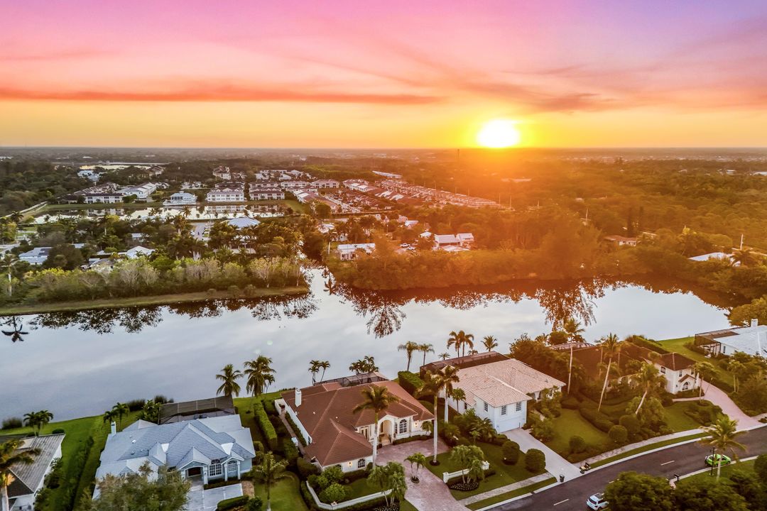 4574 Lighthouse Ln, Naples, FL 34112