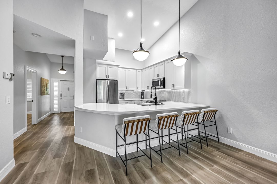 7741 Pebble Creek Cir #302, Naples, FL 34108