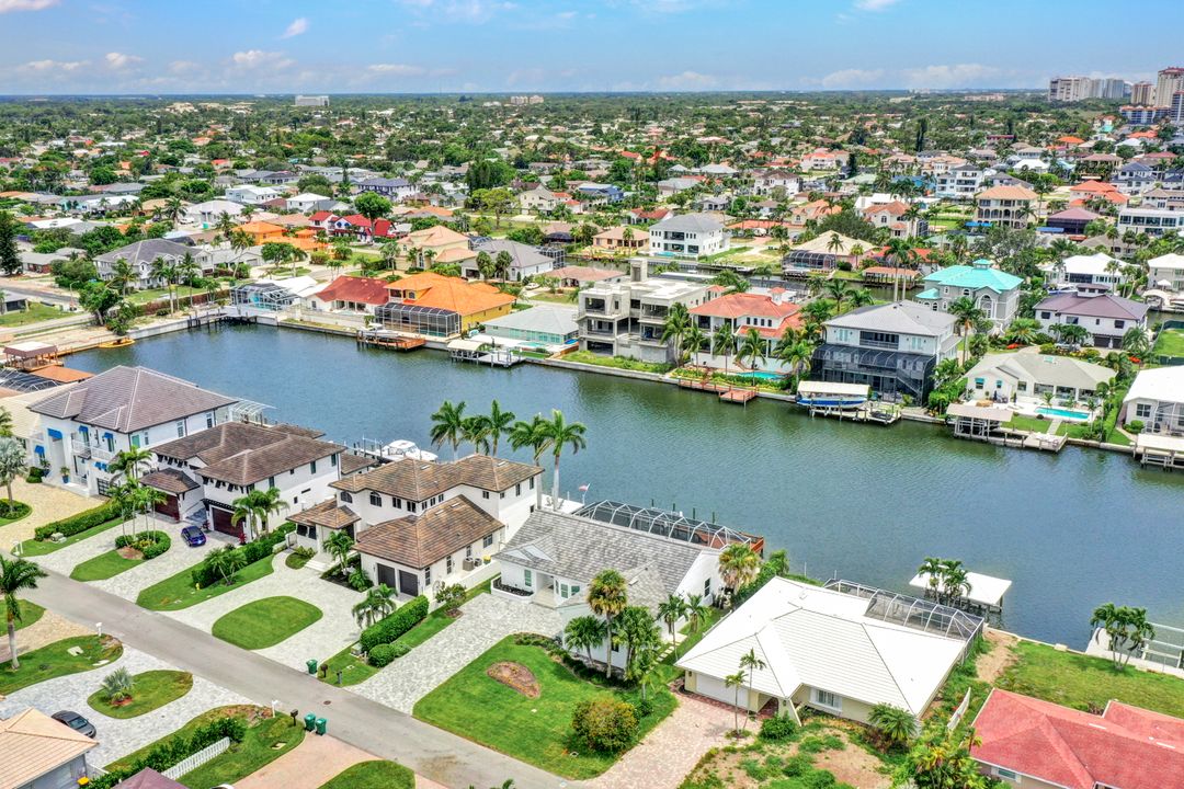 396 Conners Ave, Naples, FL 34108