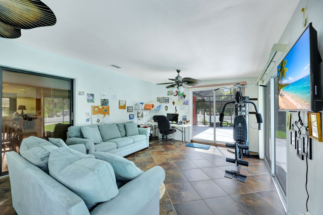 360 16th Ave NW, Naples, FL 34120