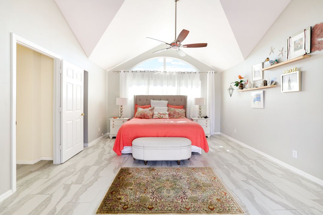 360 Gumbo Limbo Ln, Marco Island, FL 34145