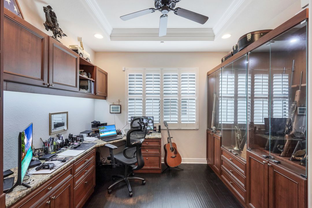 9973 Alhambra Ln, Bonita Springs, FL 34135