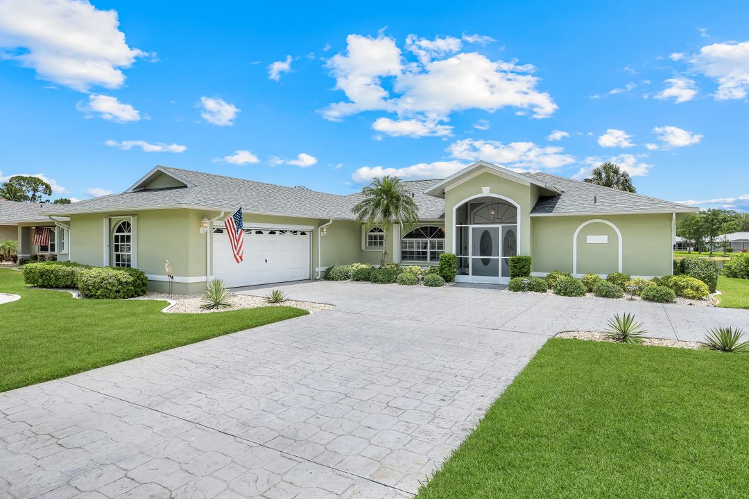 7563 Woodland Bend Cir, Fort Myers, FL 33912