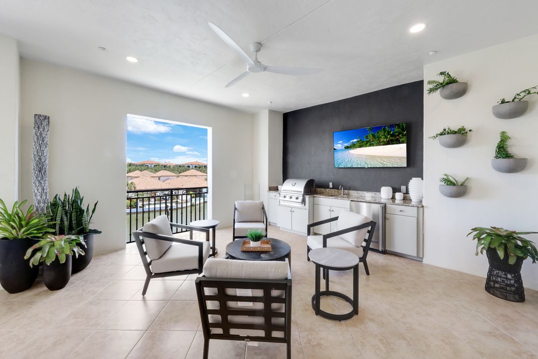 16653 Toscana Cir #704, Naples, FL 34110