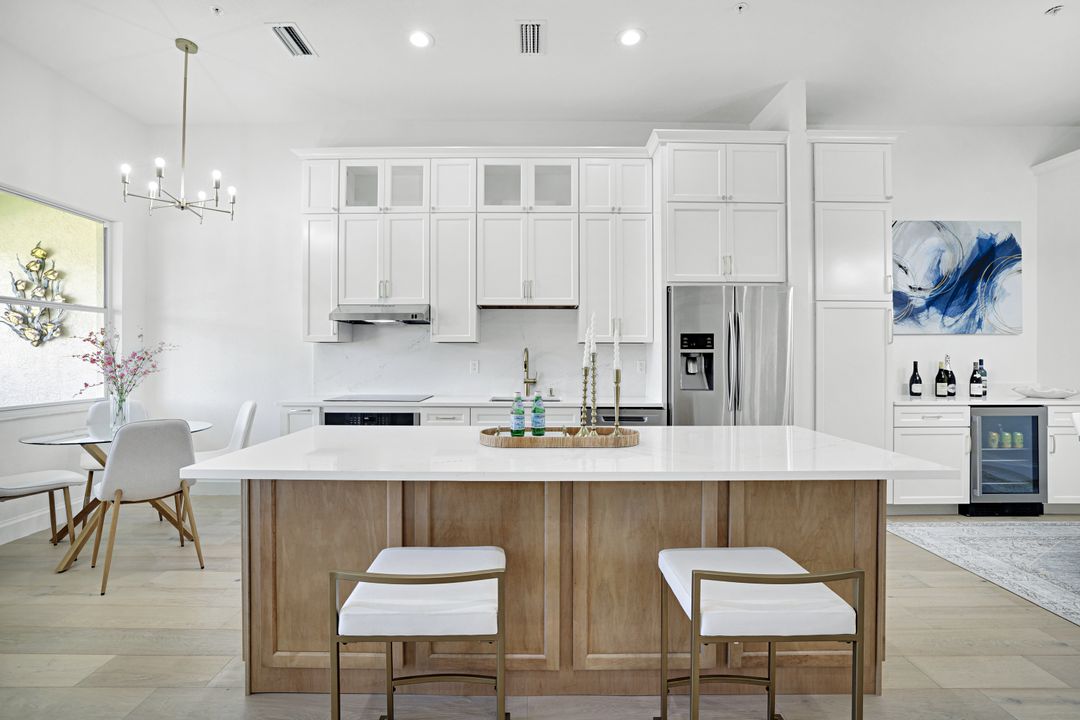 630 Lalique Cir #506, Naples, FL 34119