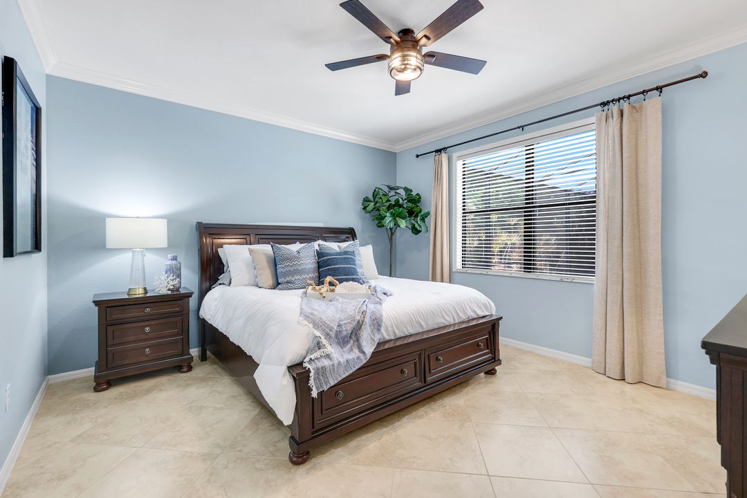 3783 Treasure Cove Cir, Naples, FL 34114