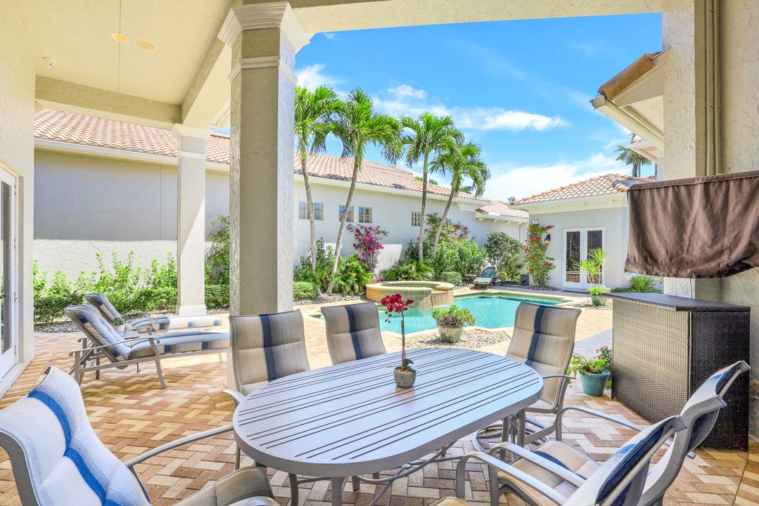 18132 Via Caprini Dr, Miromar Lakes, FL 33913