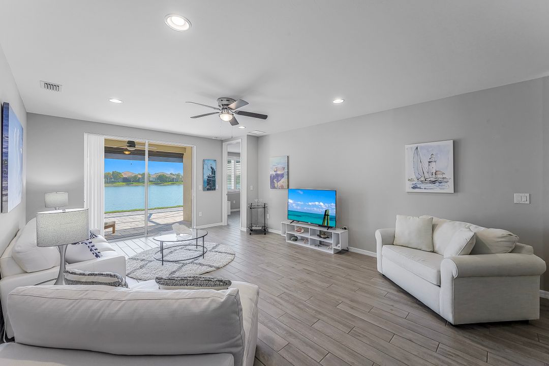 14908 Edgewater Cir, Naples, FL 34114