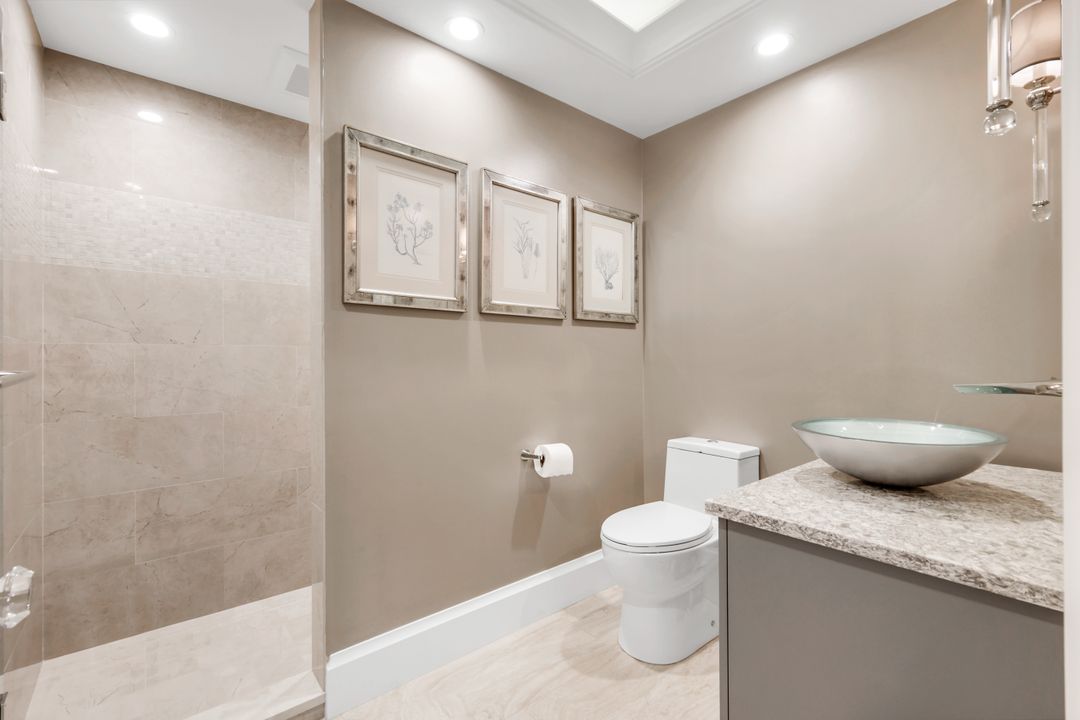 1285 Gulf Shore Blvd N #3B, Naples, FL 34102