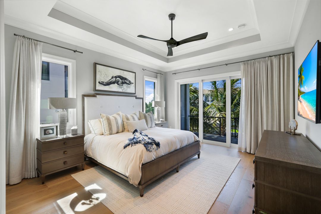 103 Bayview Ave, Naples, FL 34108