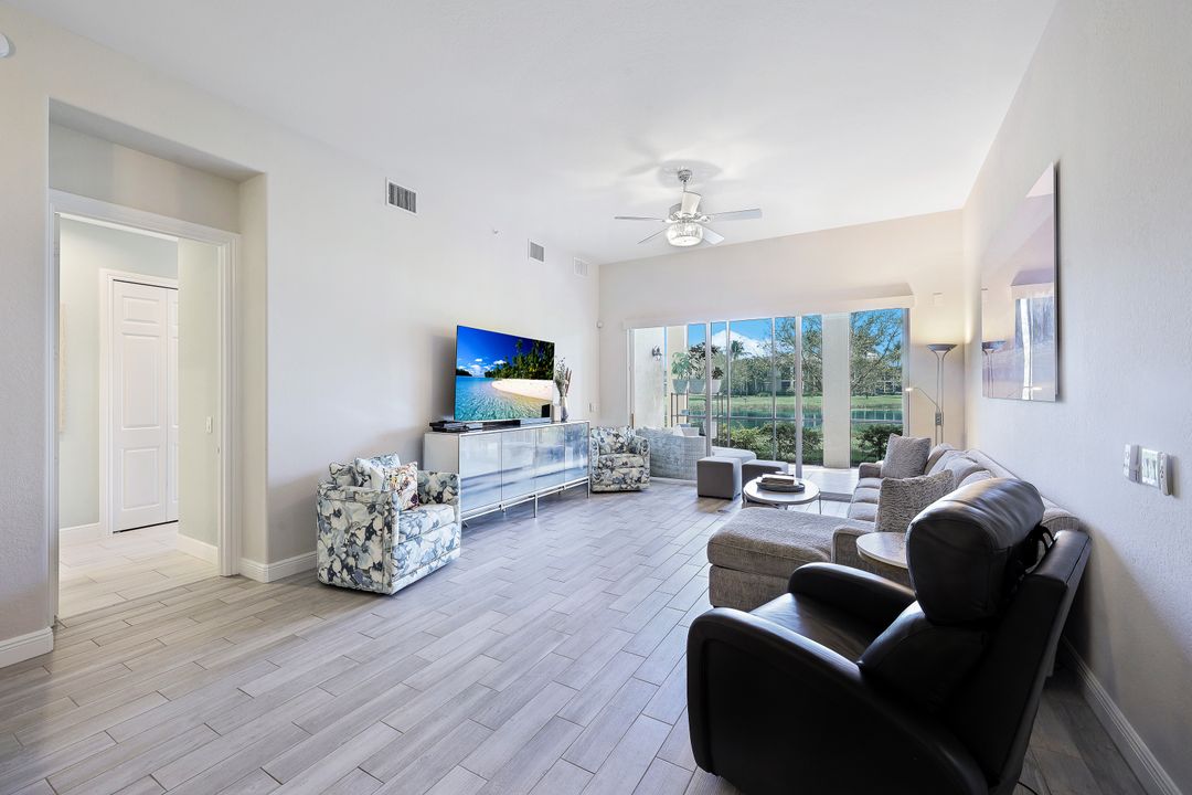 3093 Aviamar Cir #104, Naples, FL 34114